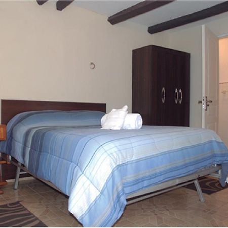 Casa Solariega Hostal B&B Сукре Экстерьер фото