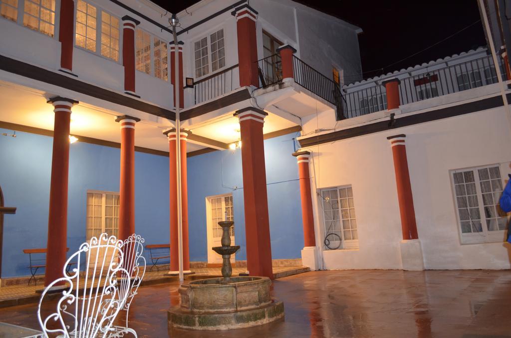 Casa Solariega Hostal B&B Сукре Экстерьер фото